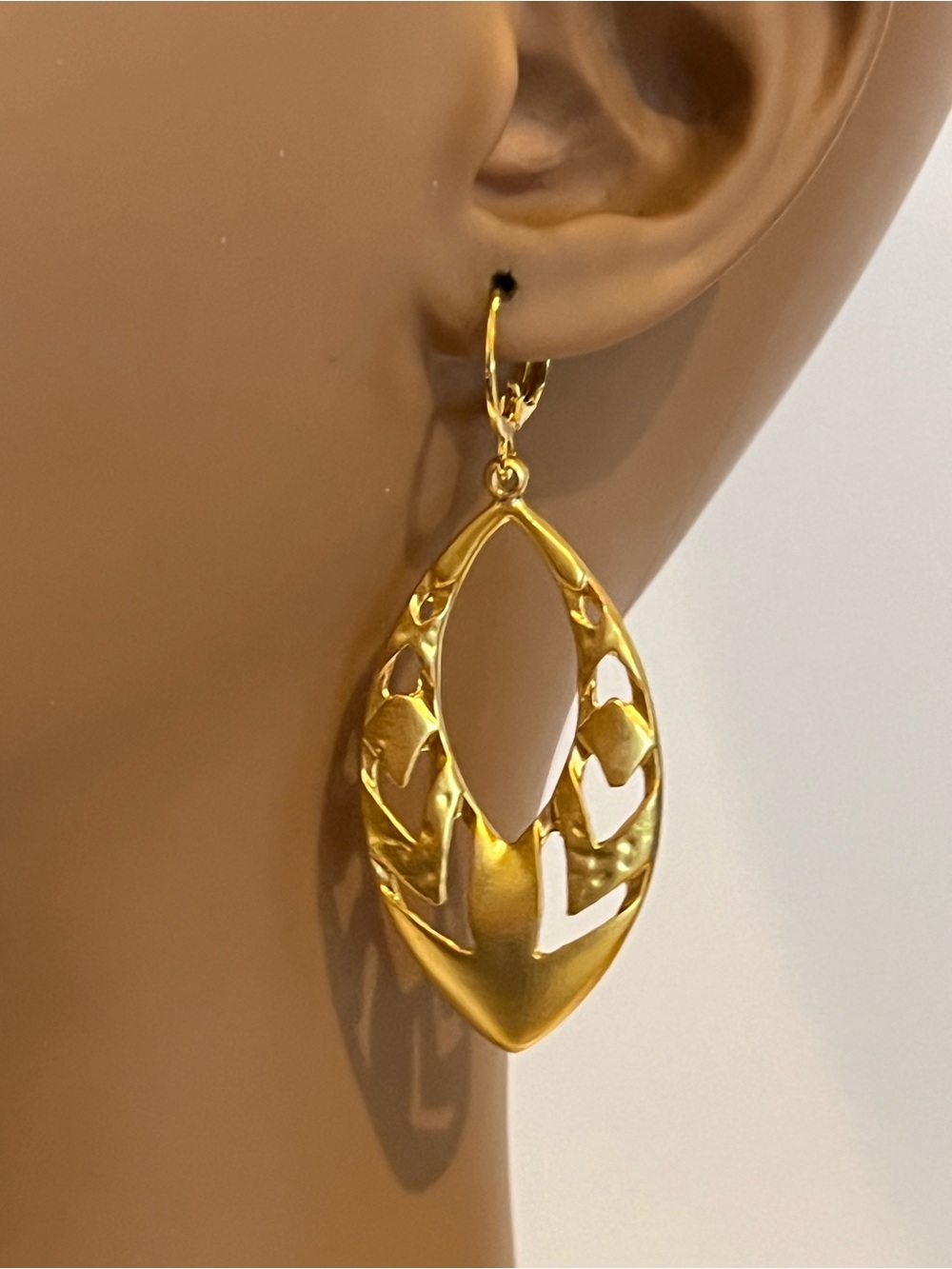 Matte Gold Cutout TearDrop Earrings